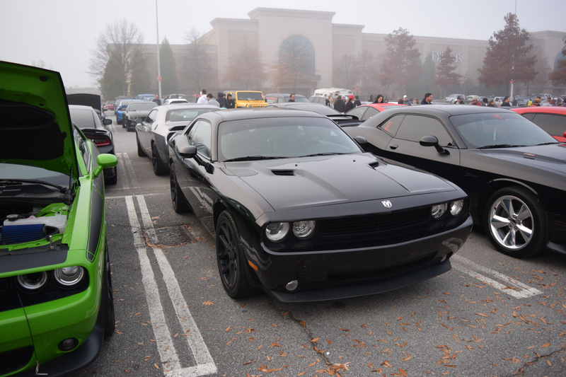 Illustration for article titled I went to Caffeine and Octane this morning and walked around some Challengers ...